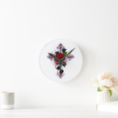 Silberkreuz mit Rote Rose Runde Wanduhr (Zuhause)