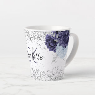 Silbernaveblasblauer Blütenblattmuster, eleganter Milchtasse