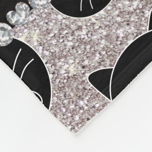 Silberne Gesichter der schwarzen Katze des Fleecedecke (Ecke)