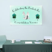 Silberne Heels auf Mint Bridge zu Glückwunsch Banner (Messeveranstaltung)