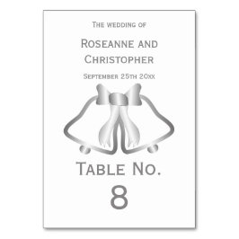 Silberne Hochzeitskartentelefone und Tischnummer