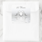 Silberne Jubiläumsdeln und Herz Quadratischer Aufkleber (Tasche)