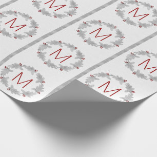 Silberne Kiefer und Berries Mit Monogramm Weihnach Geschenkpapier