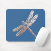 Silberne Libelle auf blauem Hintergrund Mousepad (Mit Mouse)