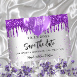 Silberne lila Ballons Glitzer Geburtstagsparty Save The Date<br><div class="desc">Eine junge und trendige Save the Date für eine 18. Geburtstagsfeier (oder ein beliebtes Alter). Ein Imitat silber aussehender Hintergrund dekoriert mit lila Imitaten Glitzer und Ballons. Personalisieren und fügen Sie Datum und Name/Alter hinzu. Der Text: Save the Date ist mit einem großen angesagten,  handgeschriebenen Stilskript geschrieben.</div>
