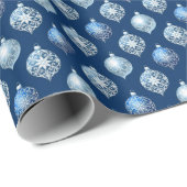 Silberne Ornamente auf dunkelblau Geschenkpapier (Rolleneckpunkt)