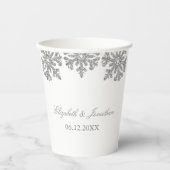 Silberne Schneeflocken Winterhochzeit Pappbecher (Vorderseite)