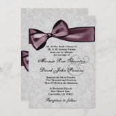 Silberner Damast und lila Pflaumen-Bogen-Hochzeit Einladung (Vorne/Hinten)