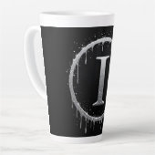 Silberner, mattierter Buchstabe I Milchtasse (Linke Ecke)