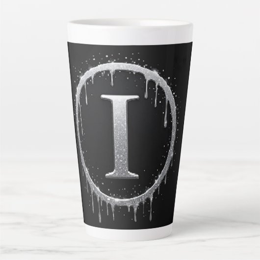 Silberner, mattierter Buchstabe I Milchtasse (Vorderseite)