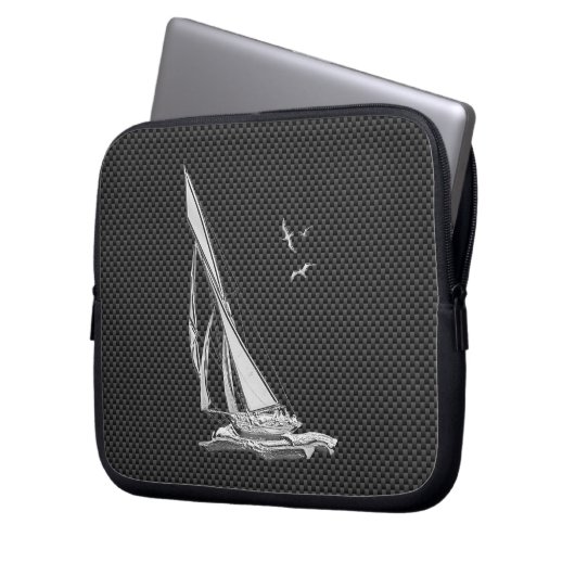 Silberner SegelbootRegatta auf Kohlenstoff-Faser Laptopschutzhülle (Vorderseite Links)