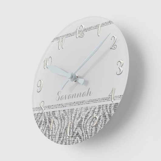 Silberner weißer Zebra-Druckbezaubernder Runde Wanduhr (Winkel)