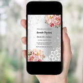 Silberrosa Blumen verleihen Luxus zum Geburtstag Einladung