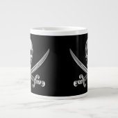 Silberschädel und Schwerter, überquert Jumbo-Tasse (Vorderseite)