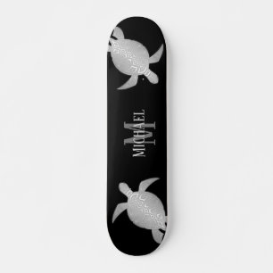 Silberschildkröten-Schwarz-Hintergrund Monogramm Skateboard