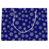 Silberschneeflocken auf dunkelblauem Hintergrund Große Geschenktüte (Vorderseite)