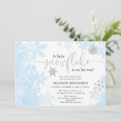 Silberschneeflocken-Winterjunge Babydusche Einladung (Stehend Vorderseite)