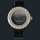 Silberschwarzer Glitzer Girl Monogram Name Armbanduhr<br><div class="desc">Monogram Name Watch in Schwarz und Silver Sparkle Glitzer. Dies macht den perfekten Abschluss,  Geburtstag,  Hochzeit,  Brautparty,  Jubiläum,  Babydusche oder Junggeselinnen-Abschied Geschenk für jemanden,  die Lieben glamourösen Luxus und schicke Stile.</div>