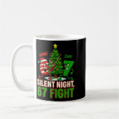 Silent Night 67 Fight Funny Christmas Kaffeetasse (Links)