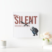 Silent Rebellion Minimal Graffiti Art Quadratische Wanduhr (Zuhause)