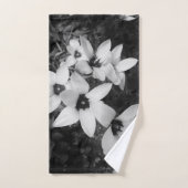 Silent Symmetry Badhandtuch Set (Handtuch)