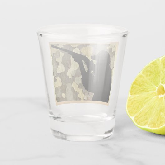 Silhouette auf Camouflage Schnapsglas (Rückseite)