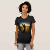 Silhouette bei Sonnenaufgang T-Shirt (Vorne ganz)