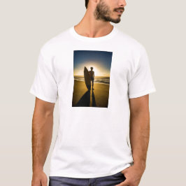 Silhouette bei Sonnenaufgang T-Shirt