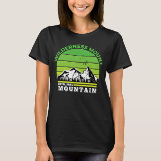 Silhouette Berg- und Waldlandschaft 157 T-Shirt
