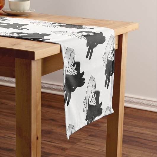 Silhouette Billy Goat Gray Kurzer Tischläufer (Beispiel)