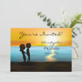 Silhouette Couple Sunset Beach Hochzeit Einladung (Stehend Vorderseite)