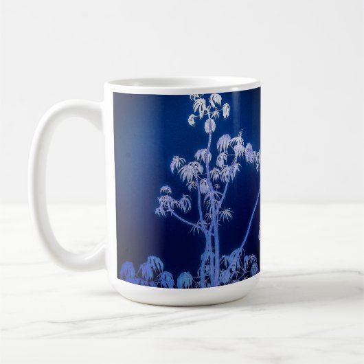 Silhouette der Bäume in der Tasse Royal Blues (Links)
