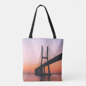 SILHOUETTE DER BRÜCKE UNTER KLAREM LUG TASCHE (Rückseite)