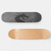 Silhouette der Drachen mit Gras im Hintergrund, Skateboard (Horizontal)