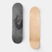 Silhouette der Drachen mit Gras im Hintergrund, Skateboard (Vorderseite)