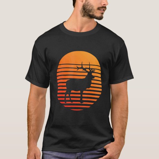 Silhouette der Elche vor der Sonne T-Shirt (Vorderseite)