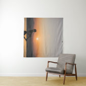 Silhouette der Frau am Rande der Ewigkeit Wandteppich (Beispiel (Horizontal))