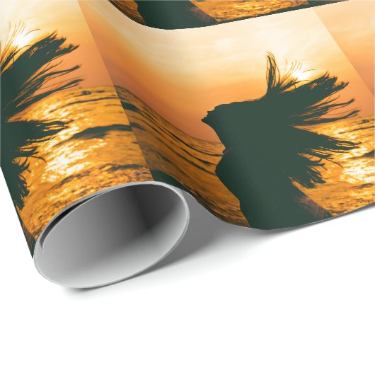 Silhouette der Mädchen, Sonnenuntergang auf dem Me Geschenkpapier (Rolleneckpunkt)