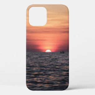 SILHOUETTE DER PERSON AM WASSERKÖRPER WÄHREND DES Case-Mate iPhone HÜLLE