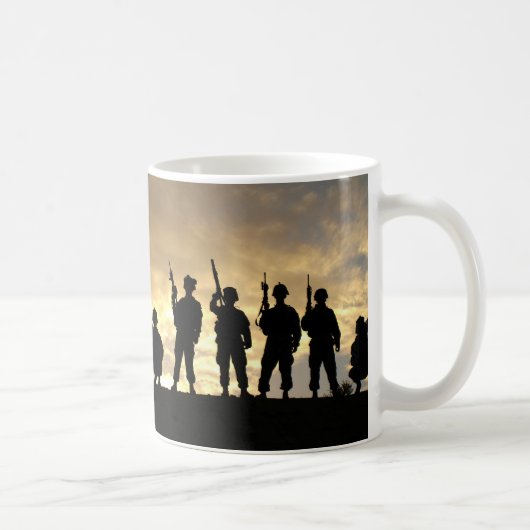 Silhouette der Soldaten in der 101. im Flugzeug Kaffeetasse (Rechts)