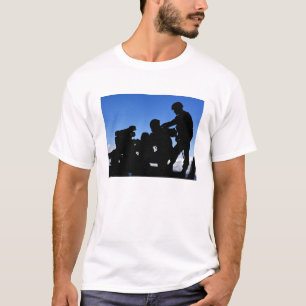 Silhouette der Soldaten T-Shirt