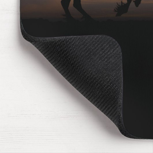 Silhouette der Wilden Pferde Mousepad (Ecke)