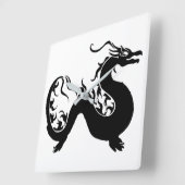 Silhouette des asiatischen Drachen Quadratische Wanduhr (Winkel)