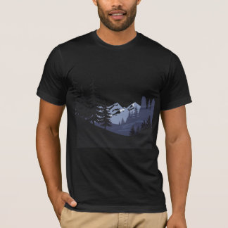 Silhouette des Bergwaldes im Freien T-Shirt