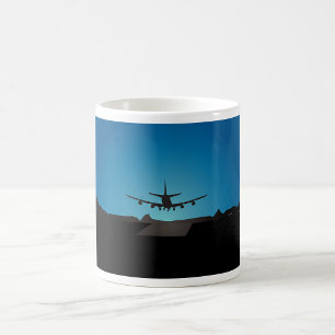 Silhouette des Flugzeugs bei Nacht Kaffeetasse