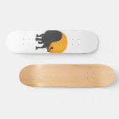 Silhouette des Löwen - Hintergrundfarbe auswählen Skateboard (Horizontal)
