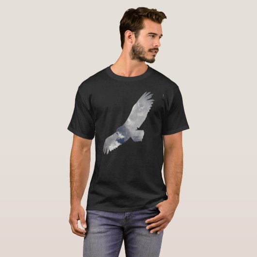 Silhouette des Vogels im Flug zog sich durch T-Shirt (Vorne ganz)