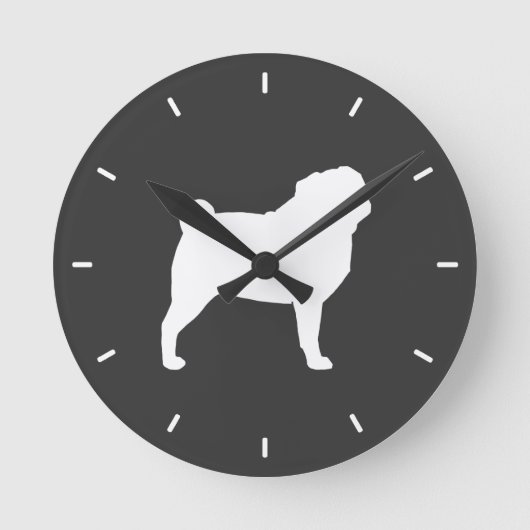 Silhouette des weißen Mops Runde Wanduhr (Vorderseite)