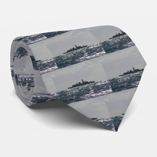 Silhouette einer Fregatte Krawatte (Gerollt)