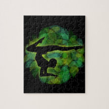 Silhouette einer Person, die Gymnastik oder Yoga